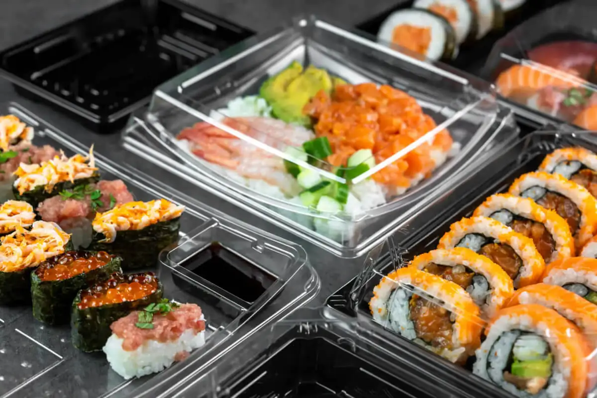 Sushi packaging guide: South Plastic PS and rPET sushi trays with clear anti-fog lids